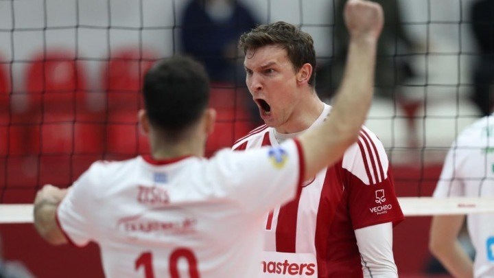 Βόλεϊ ανδρών: Ο Ολυμπιακός πέρασε από τη Σύρο και θέλει μια νίκη για να στεφθεί πρωταθλητής