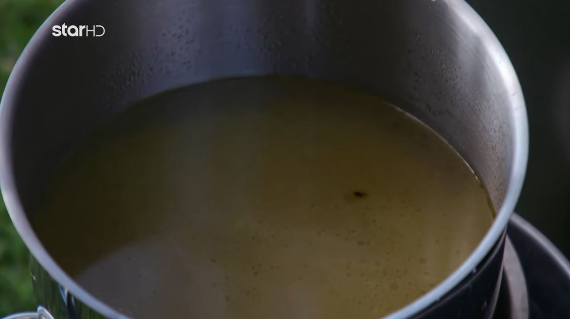 MasterChef: Το απρόοπτο με τη μύγα και η απόφαση του αρχηγού της Μπλε ομάδας – ΒΙΝΤΕΟ