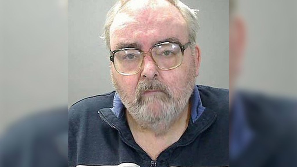 Πέθανε στη φυλακή μαθηματικός που είχε καταδικαστεί για κακοποίηση πέντε μαθητών – Πνίγηκε τρώγοντας πρωινό