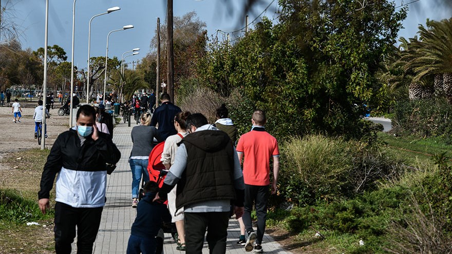 Καιρός: “Χαλαρώνει” και το… κρύο μαζί με τις διαδημοτικές μετακινήσεις – Μέχρι και 12 βαθμούς πάνω η θερμοκρασία