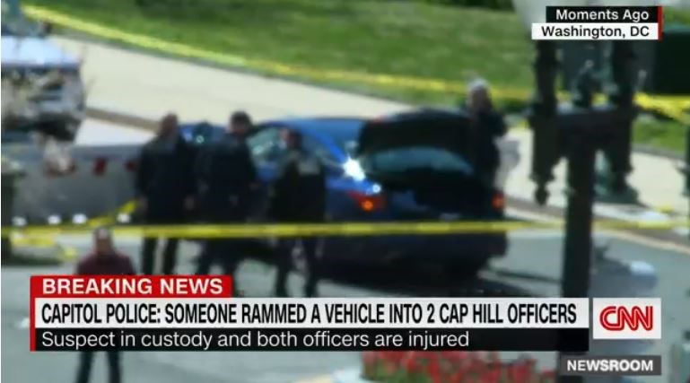 Καπιτώλιο: Νεκρός ο οδηγός του αυτοκινήτου που έπεσε πάνω σε αστυνομικούς