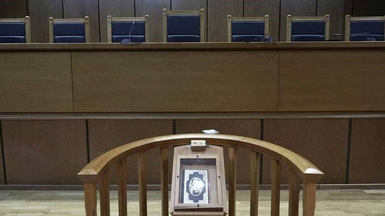 Στα… κάγκελα οι δικηγόροι για τη συνέχιση του lockdown στα δικαστήρια