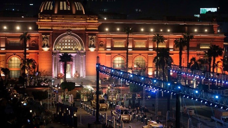 Αίγυπτος: 22 μούμιες Φαραώ μεταφέρθηκαν με μια μεγαλοπρεπή πομπή στο νέο τους “σπίτι” – BINTEO