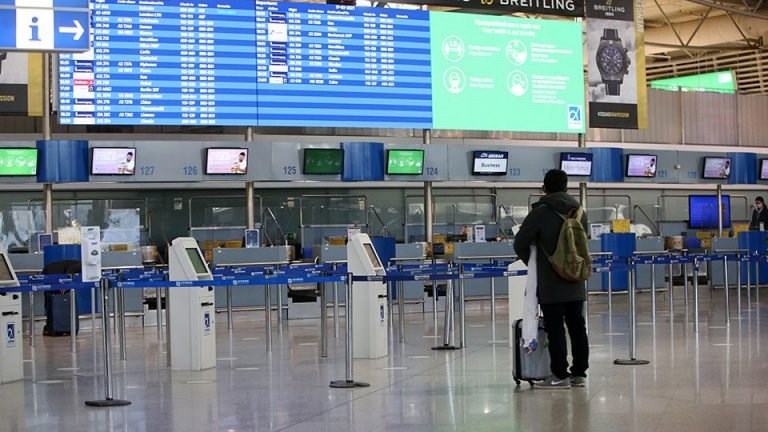 Κορονοϊός: Νέες αεροπορικές οδηγίες – Τι ισχύει για τις πτήσεις εσωτερικού και εξωτερικού