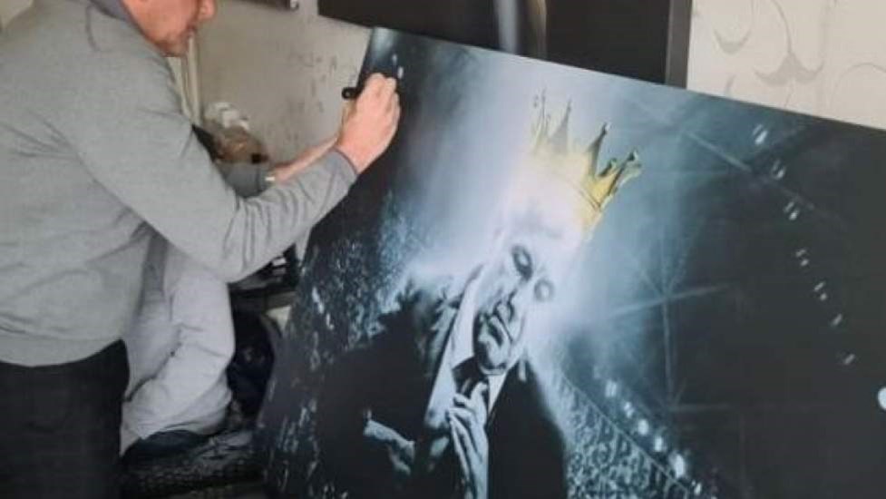 Ομπράντοβιτς: Ο πίνακας με τον “Ζοτς” πουλήθηκε 1.651 ευρώ για θεραπεία 4χρονης με εγκεφαλική παράλυση