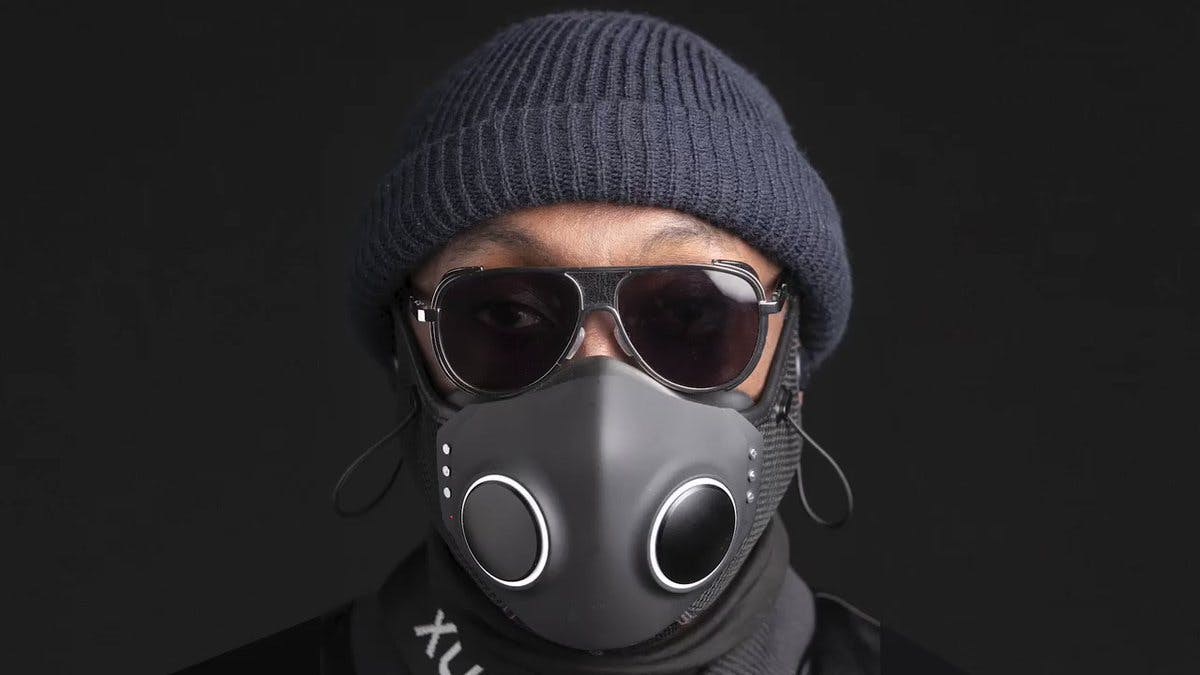 Xupermask: Η πρώτη “έξυπνη” μάσκα για τον κορονοϊό – Φίλτρα, ανεμιστηράκι, ακουστικά και… φωτάκι LED