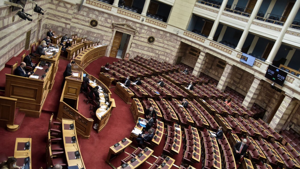 Self-testing.gov.gr: Στη Βουλή η τροπολογία για την πλατφόρμα – Τι προβλέπει για τη δήλωση του αποτελέσματος