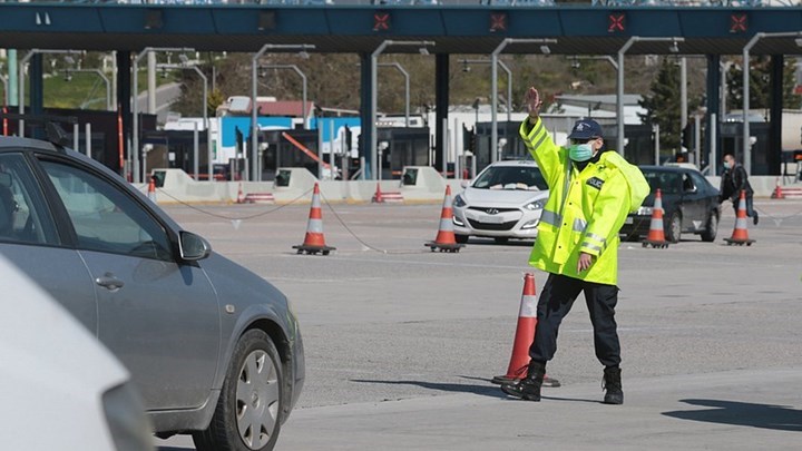 Lockdown: Τα βασικά σενάρια για τις μετακινήσεις το Πάσχα