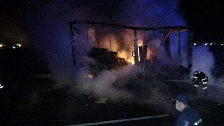 Στις φλόγες φορτηγό στην Εγνατία Οδό