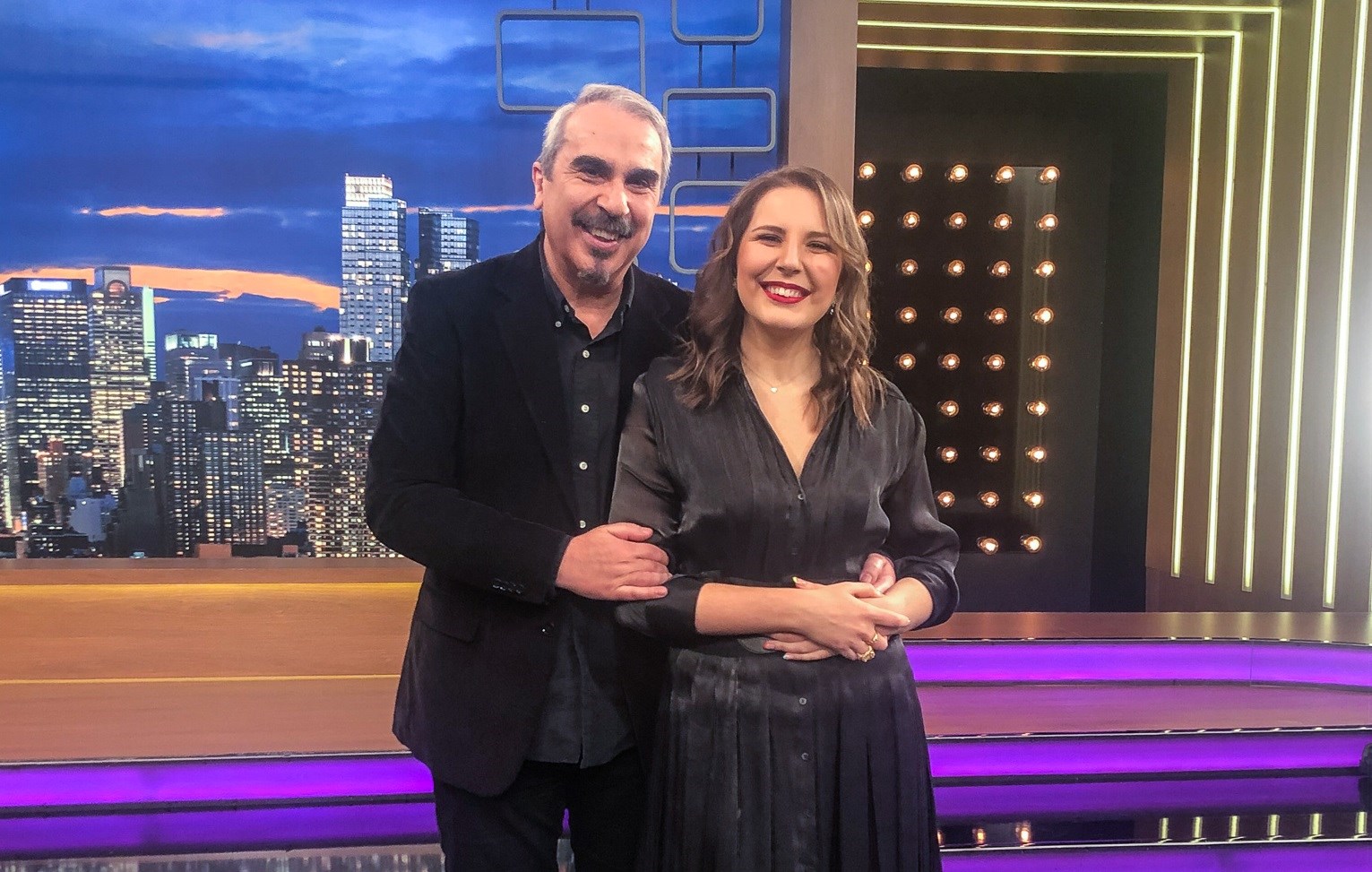 Βαγγέλης Περρής: Μας συστήνει για πρώτη φορά τηλεοπτικά την κόρη του Κρίστυ – ΒΙΝΤΕΟ