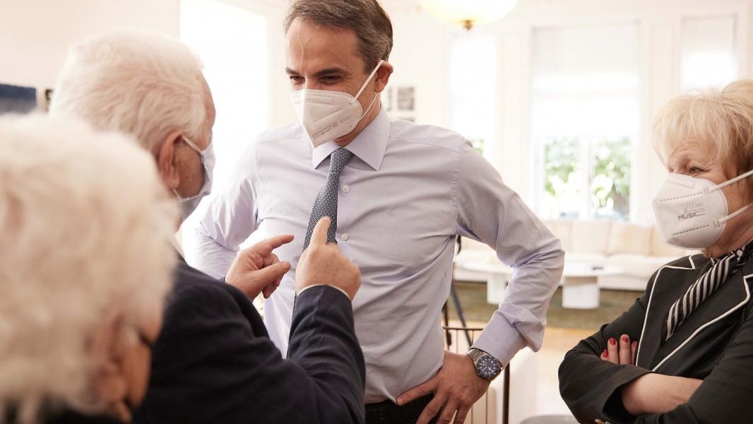 Κορονοϊός: Τι άκουσε και τι είπε ο Μητσοτάκης με εμβολιασμένους ηλικιωμένους