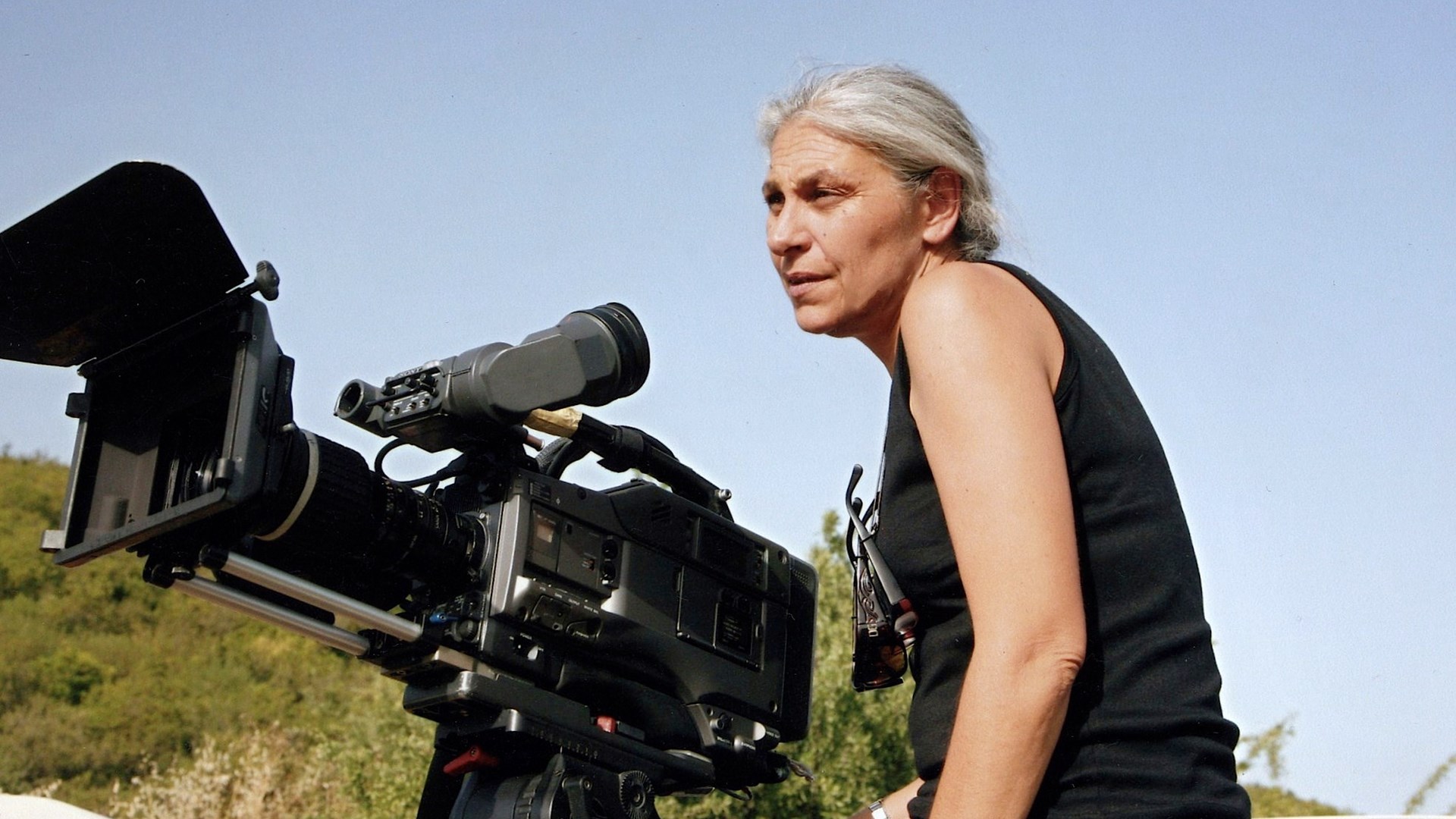 All star cast για τη σειρά “Φλόγα και άνεμος” έφτιαξε η Ρέινα Εσκενάζυ