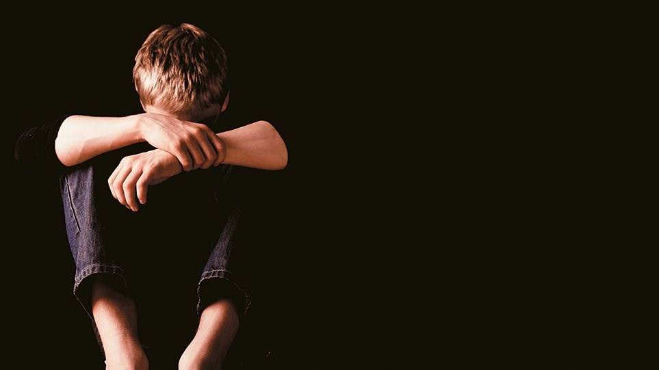 Αναστάτωση στο Βασιλικό Εύβοιας: Πατέρας ξυλοκόπησε τα παιδιά του μέσα στο ίδιο τους το σπίτι