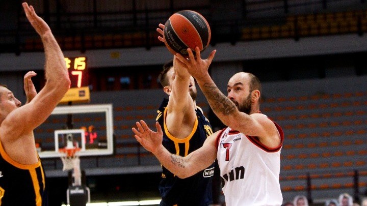 Ολυμπιακός: “Αντίο” με ψηλά το κεφάλι