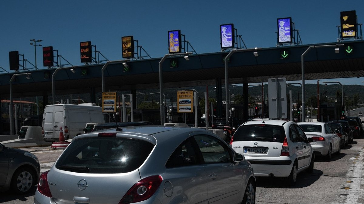 Πέτσας για Πάσχα: Πρόθεσή μας να επιτραπούν οι υπερτοπικές μετακινήσεις – Πότε θα ληφθούν αποφάσεις