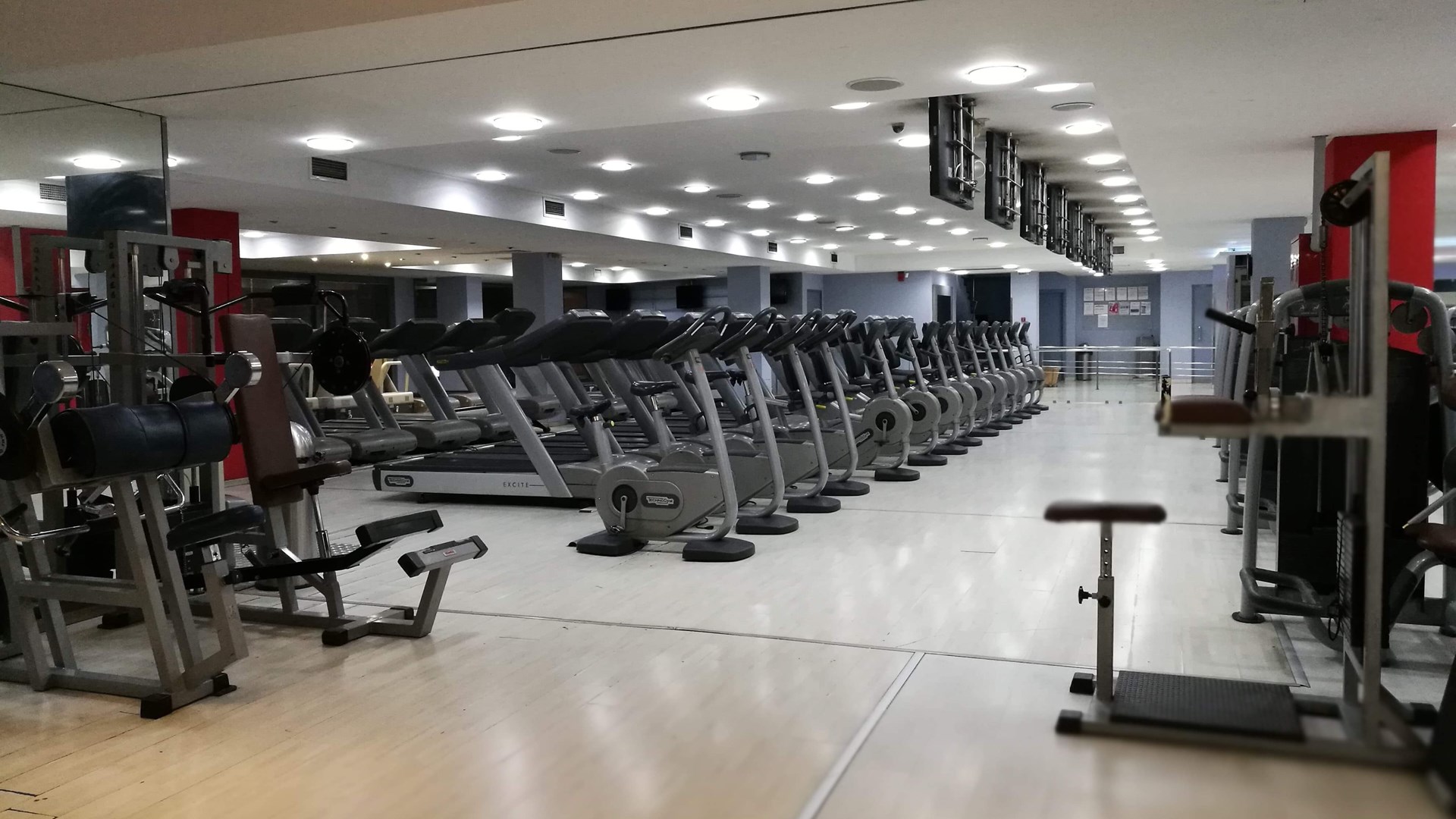 Γεωργιάδης: Ειδική στήριξη για τα γυμναστήρια – Πότε επαναλειτουργούν κέντρα αισθητικής και σχολές οδηγών