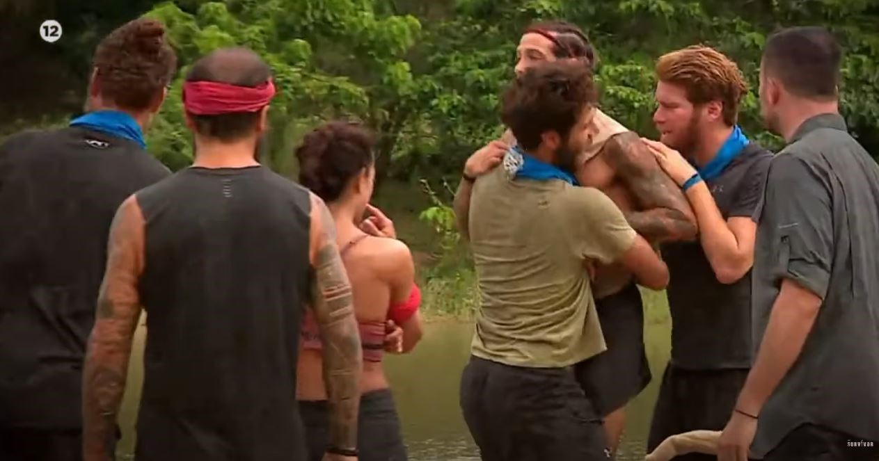 “Ρινγκ” το Survivor: Άγριος καβγάς μεταξύ Παππά και Μπόγδανου – Τους χώρισε ο Λιανός – ΒΙΝΤΕΟ