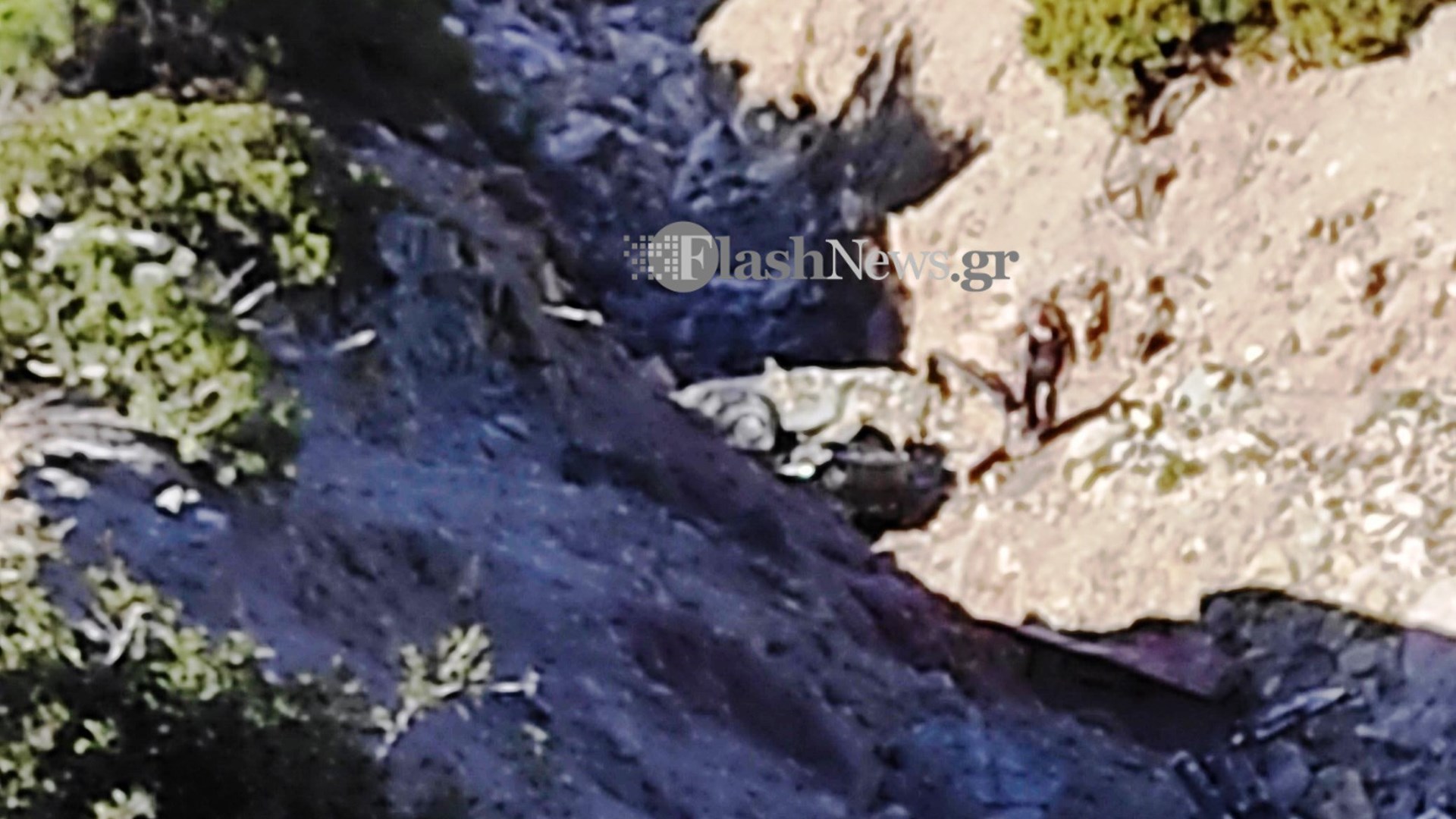 Γαύδος: Αυτοκίνητο έπεσε σε γκρεμό – Νεκρή μία γυναίκα – ΦΩΤΟ