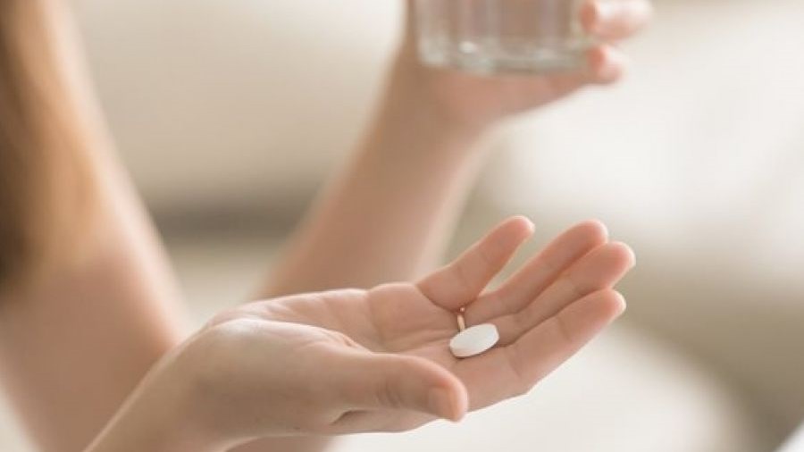 Κορονοϊός: Ξεκινούν κλινικές δοκιμές για φάρμακο που χορηγείται από το στόμα