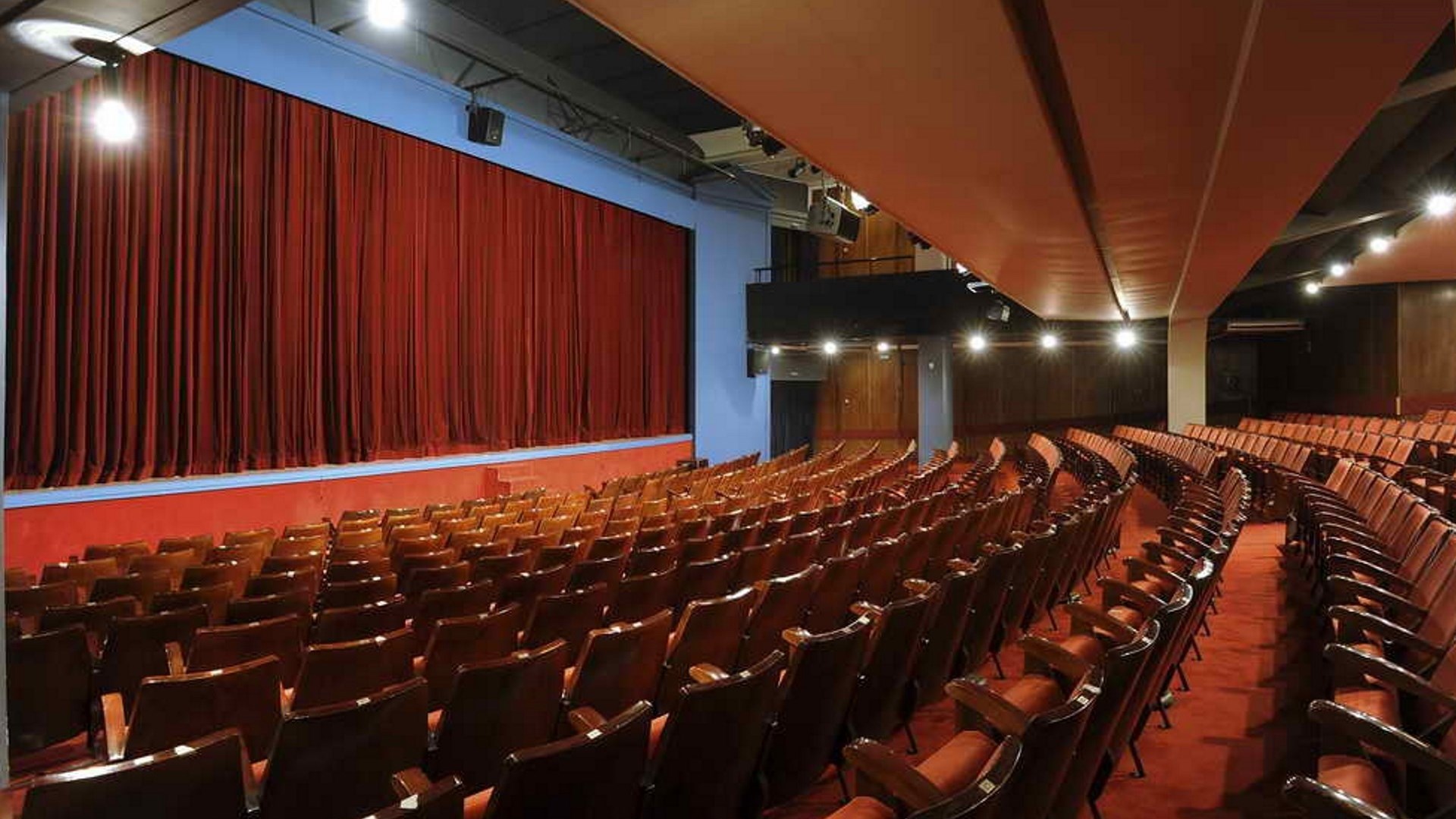 Ένεση ρευστότητας σε κινηματογράφους, θέατρα και γυμναστήρια – Τι σχεδιάζει το ΥΠΟΙΚ