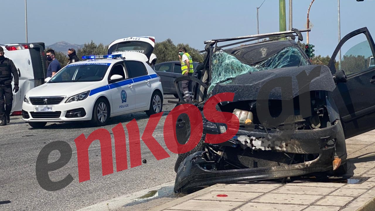 Τροχαίο με έναν τραυματία στην Παιανία – Ανατράπηκε βανάκι – ΦΩΤΟ αναγνώστη