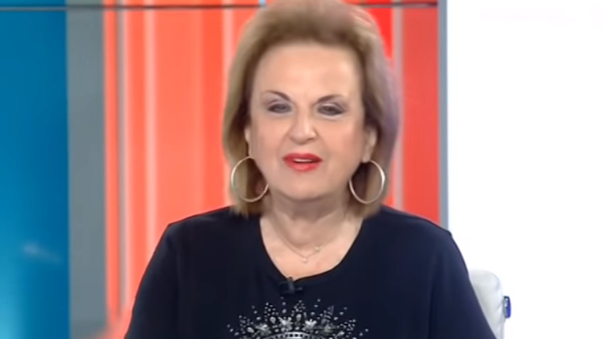 Κορονοϊός – Παγώνη: Ανάσταση έξω από τις εκκλησίες, καλοκαίρι με μάσκες