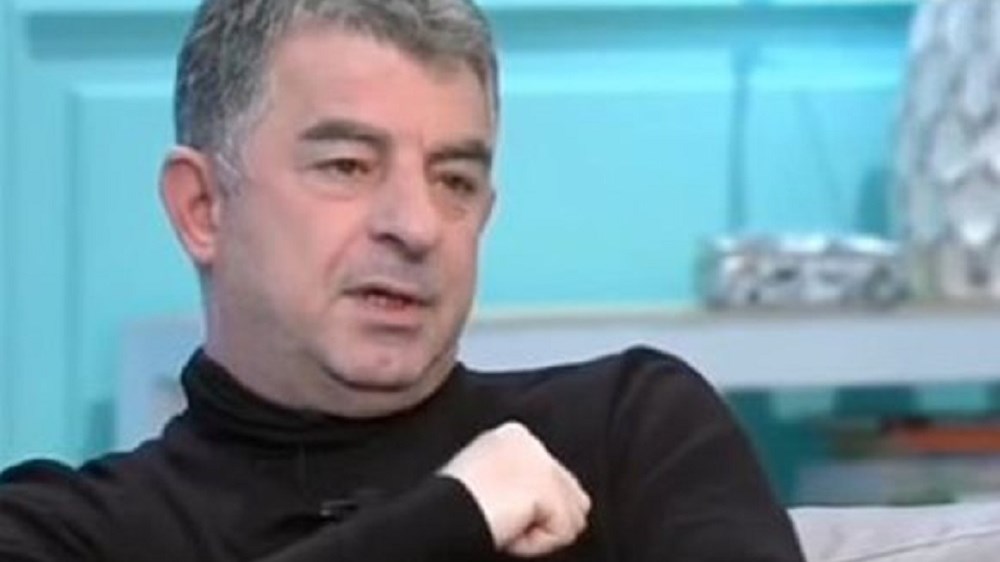 Γερμανικά ΜΜΕ: Γιατί έπρεπε να πεθάνει ο Γιώργος Καραϊβάζ;