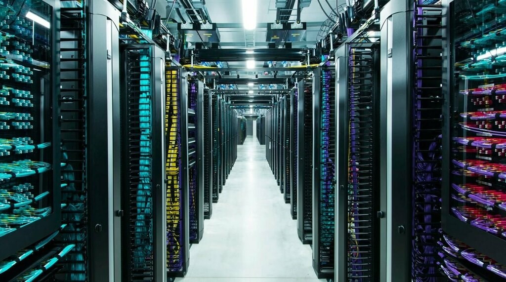 ΗΠΑ: Συνελήφθη 28χρονος που ήθελε να “καταστρέψει” το Internet – Ήταν γνωστός με το ψευδώνυμο “Διόνυσος”