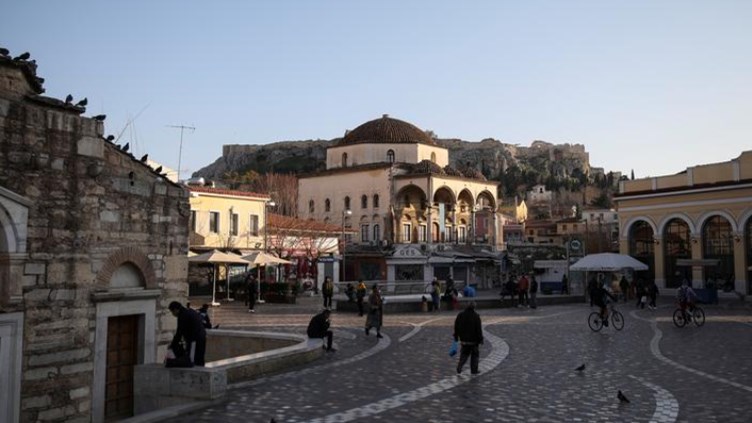 Reuters: Η Ελλάδα θα άρει την καραντίνα για ταξιδιώτες από ΕΕ και πέντε άλλες χώρες