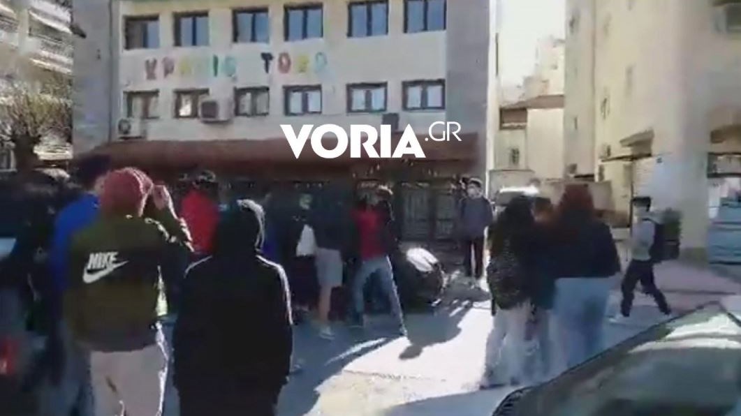 Θεσσαλονίκη: Έληξε η κατάληψη στο Λύκειο του Ευόσμου – Ένταση έξω από το σχολείο – ΦΩΤΟ – ΒΙΝΤΕΟ