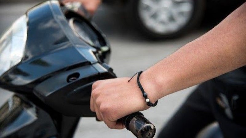 Αγία Παρασκευή: Ντελιβεράς παρέδωσε καφέδες σε εμβολιαστικό κέντρο και έκλεψε φιαλίδιο με εμβόλιο