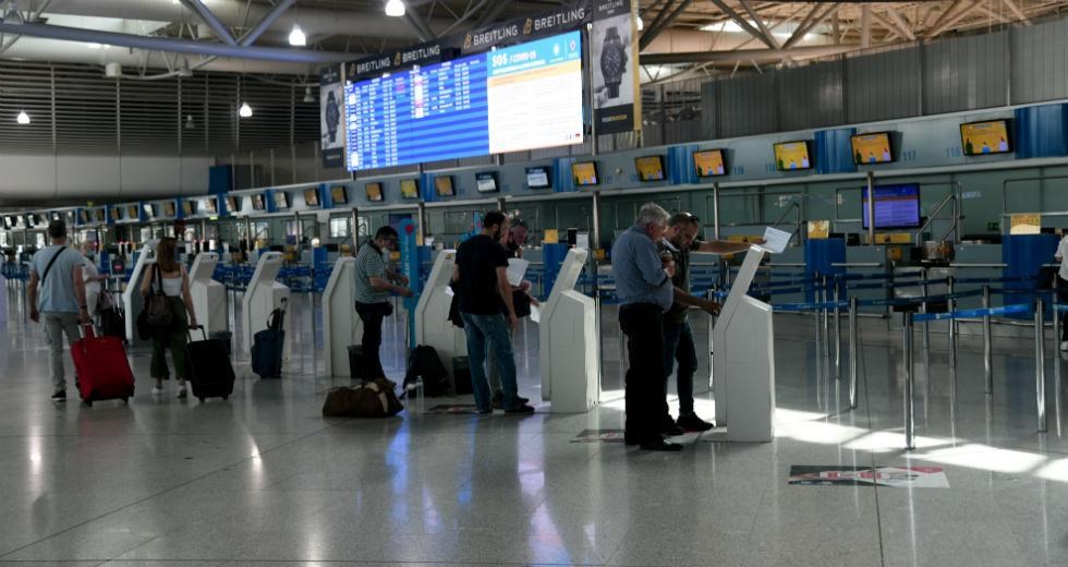 Τουρισμός: Μίνι- πιλοτική εφαρμογή του “green pass” για ξένους επισκέπτες – Ποιους αφορά και τι θα ισχύει με τους περιορισμούς