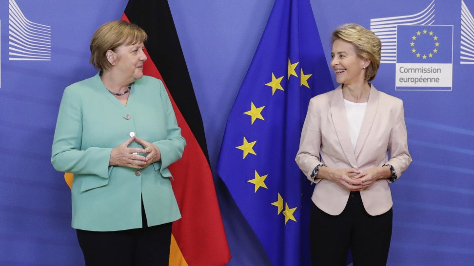 Κορονοϊός: Pfizer για τη Φον ντερ Λάιεν – AstraZeneca για τη Μέρκελ