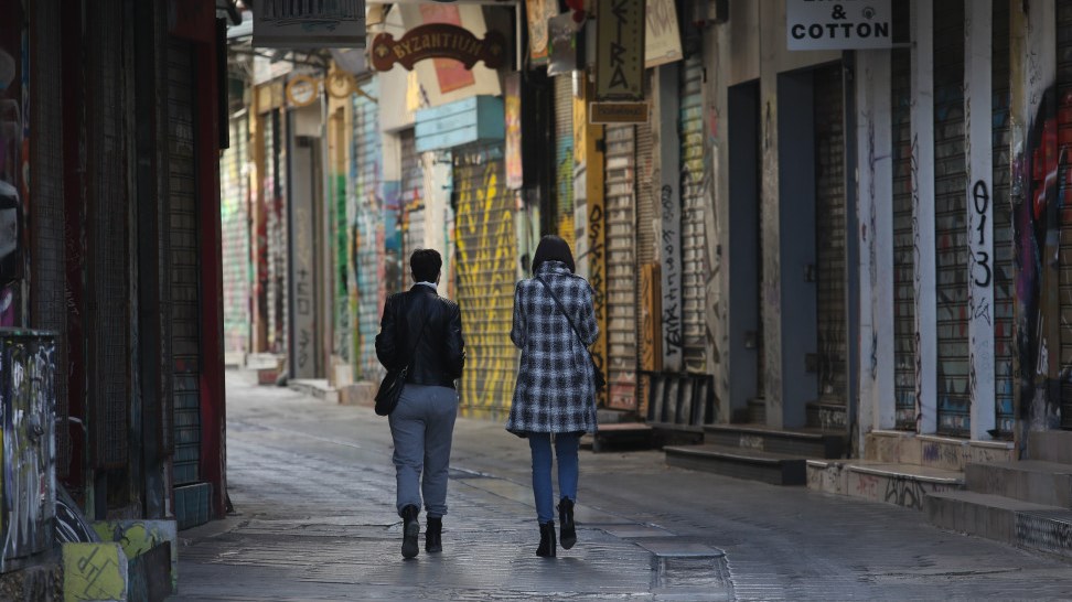 Lockdown: Αποφασίζουν οι ειδικοί για εμπορικά κέντρα, φροντιστήρια, click away – Διχάζει το… Πάσχα στο χωριό