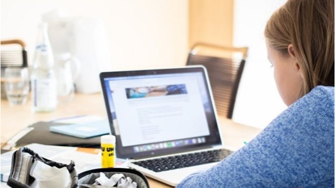 Voucher 200 ευρώ για tablet και laptop: Άρχισαν να εκδίδονται τα κουπόνια για τους δικαιούχους