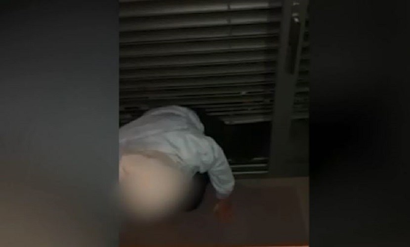 Έκαναν πάρτι και κρύφτηκαν στο μπαλκόνι για να μην τους βρουν οι άνδρες της ΕΛ.ΑΣ – ΒΙΝΤΕΟ