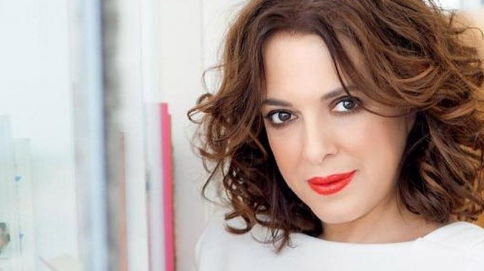 Ελένη Ράντου: Ο κόσμος έχει εθιστεί στο κουτσομπολιό και αυτό κανιβαλίζεται από την τηλεόραση