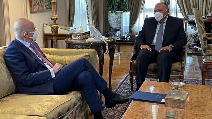 Συνάντηση του Νίκου Δένδια με τον Αιγύπτιο ομόλογό του Σάμεχ Σούκρι – Τι συζητήθηκε