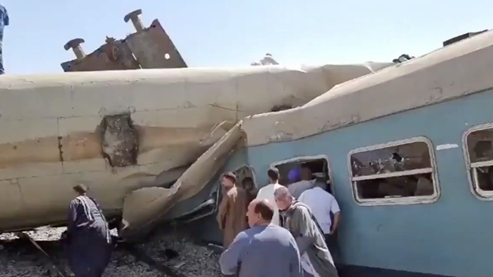 Τραγωδία στην Αίγυπτο: Τουλάχιστον 11 νεκροί από τον εκτροχιασμό του τρένου