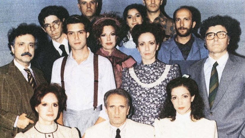 Η θρυλική “Μικρή μας πόλη”του Βολανάκη, επιστρέφει διαδικτυακά