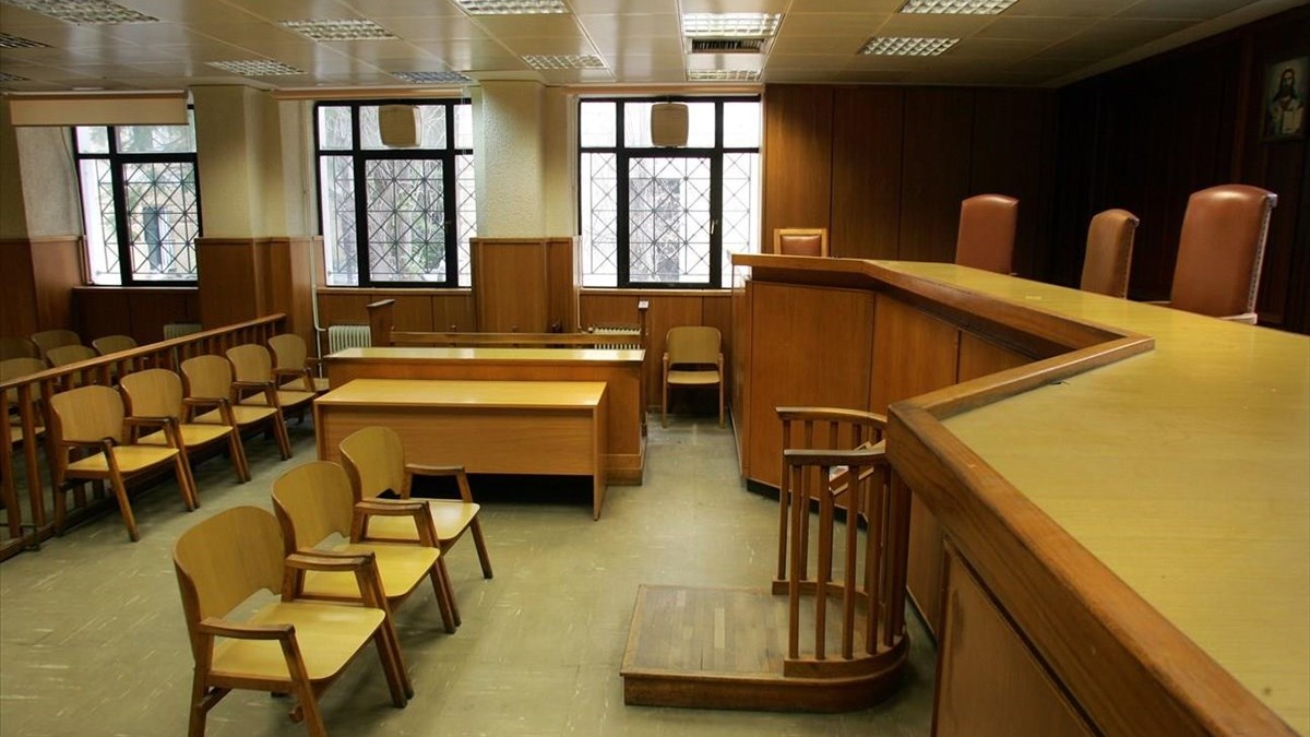 Εμβολιασμοί: Διαμαρτυρία δικαστικών ενώσεων για τις εξαιρέσεις – Τι καταγγέλλουν