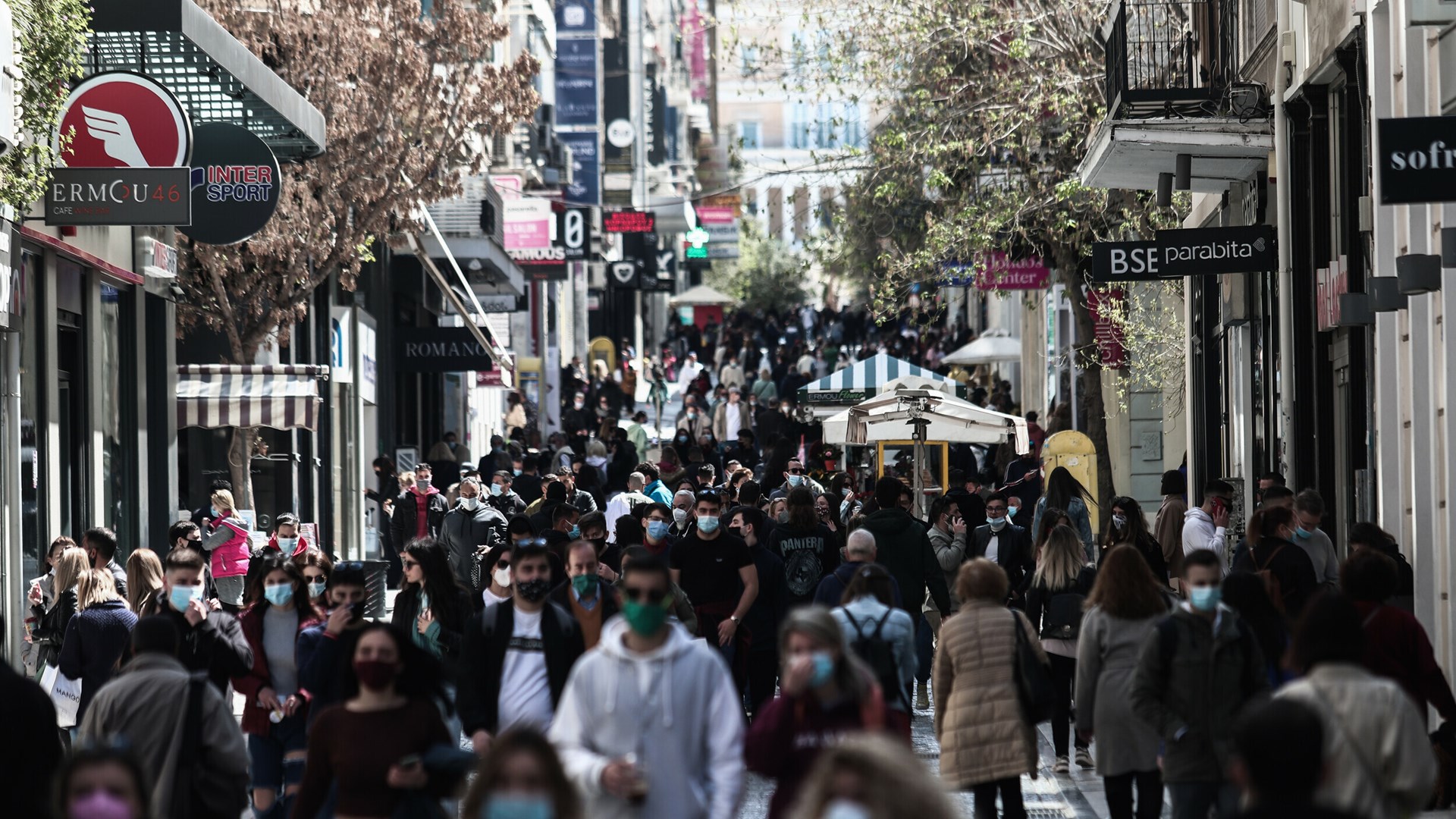 Κορονοϊός – Σαρηγιάννης: Ήπια αποκλιμάκωση της πανδημίας, “όχι” για Πάσχα στο χωριό – Τι δείχνουν τα μοντέλα