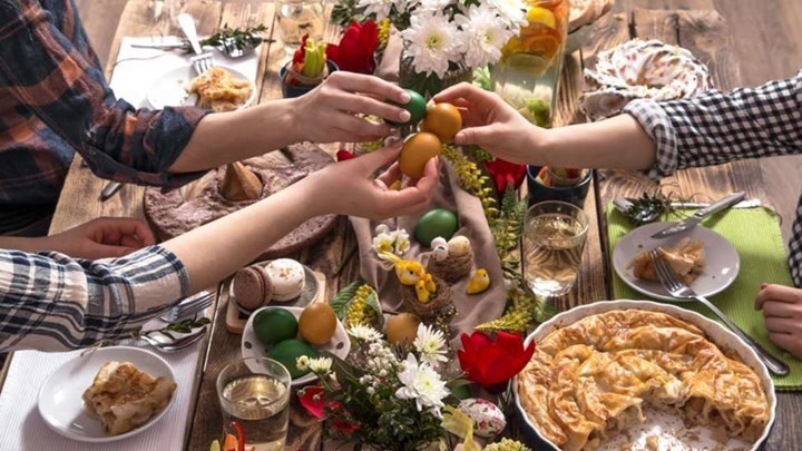 Κερδίζει έδαφος το σενάριο για… ψήσιμο του οβελία στις πόλεις – Οι σκέψεις για Ανάσταση νωρίς το βράδυ