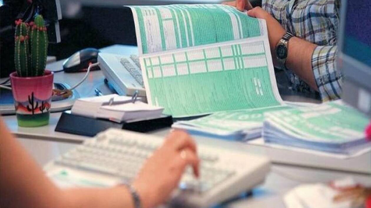 Φορολογικές δηλώσεις: Τι θα ισχύσει για e-αποδείξεις, τεκμήρια και ενοίκια – Πώς θα καταβληθούν φόρος εισοδήματος και ΕΝΦΙΑ