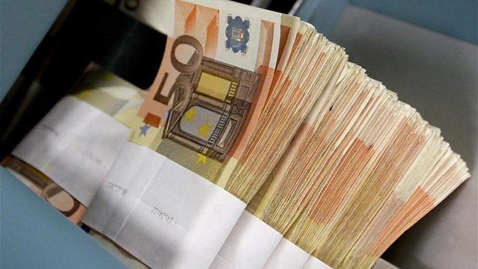 Επιχειρήσεις: Ποιες θα πάρουν έως 4.000 ευρώ τον Μάϊο – “Έρχεται” το νέο σχήμα ενισχύσεων επαγγελματιών