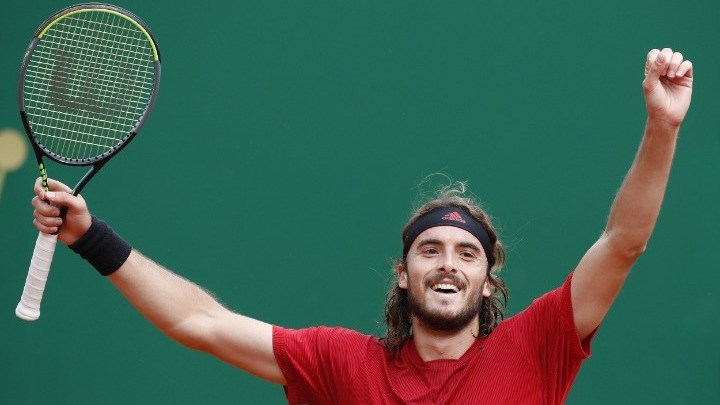 Στέφανος Τσιτσιπάς: Εντυπωσιακός στην πρεμιέρα του στη Βαρκελώνη