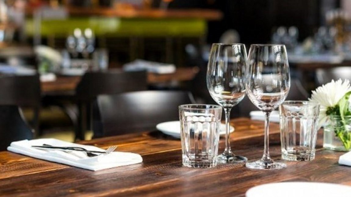 Εστίαση: Έτσι θα ανοίξει στις 3 Μαΐου – Οι κανόνες λειτουργίας