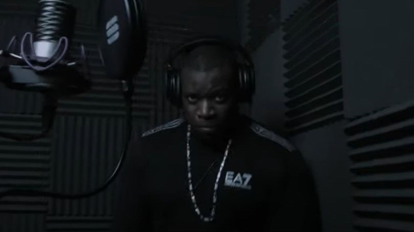 Στη φυλακή ράπερ για τη δολοφονία 22χρονου άνδρα με μπουκάλι μπίρας