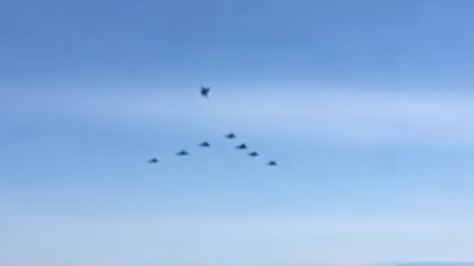 Πανδαισία μαχητικών πάνω από την Ακρόπολη – ΒΙΝΤΕΟ