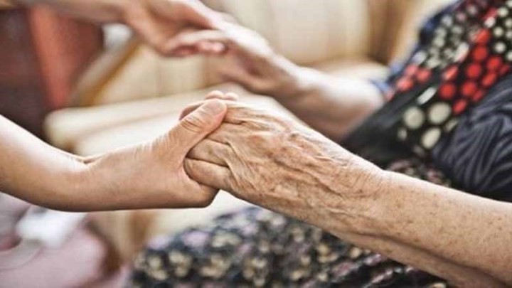 Θρίλερ σε γηροκομείο στα Χανιά: Έρευνα για δεκάδες θανάτους ηλικιωμένων – Οι καταγγελίες, το έγγραφο της Ασφάλειας και η εκταφή